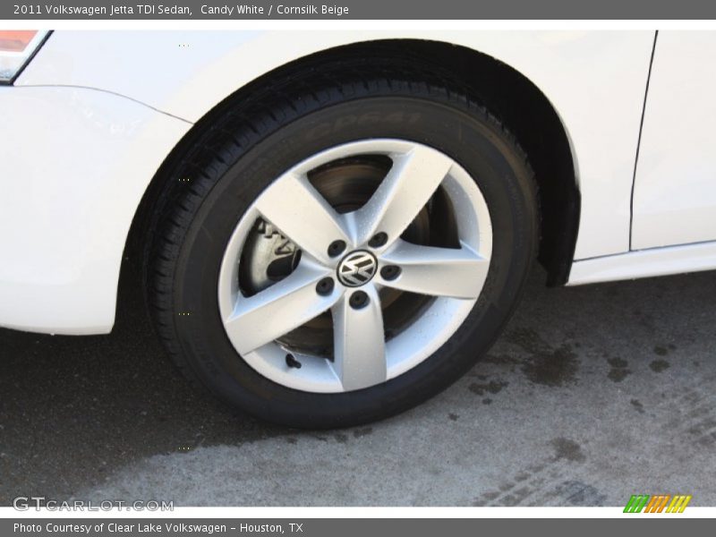 Candy White / Cornsilk Beige 2011 Volkswagen Jetta TDI Sedan