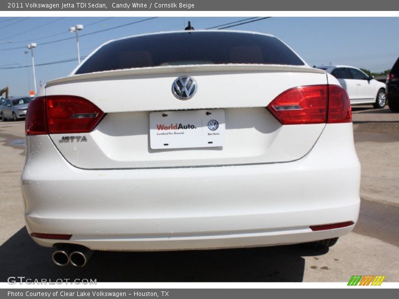 Candy White / Cornsilk Beige 2011 Volkswagen Jetta TDI Sedan
