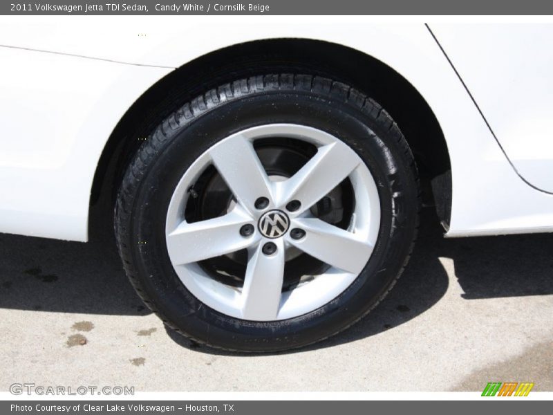 Candy White / Cornsilk Beige 2011 Volkswagen Jetta TDI Sedan