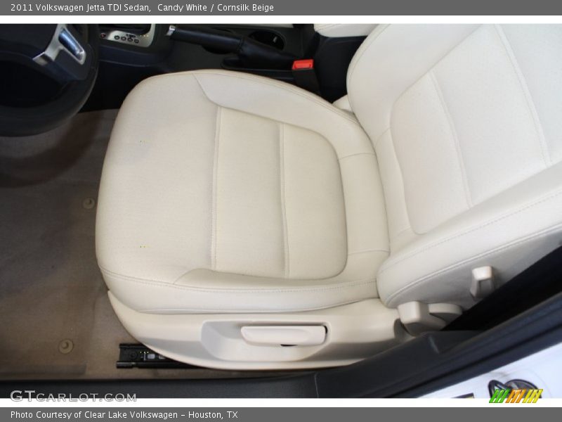 Candy White / Cornsilk Beige 2011 Volkswagen Jetta TDI Sedan