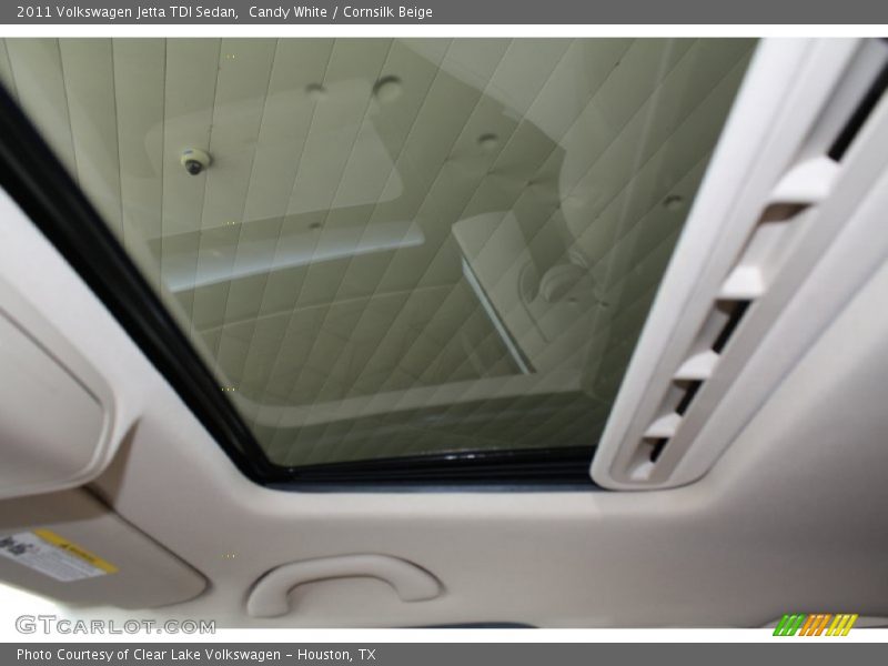 Candy White / Cornsilk Beige 2011 Volkswagen Jetta TDI Sedan