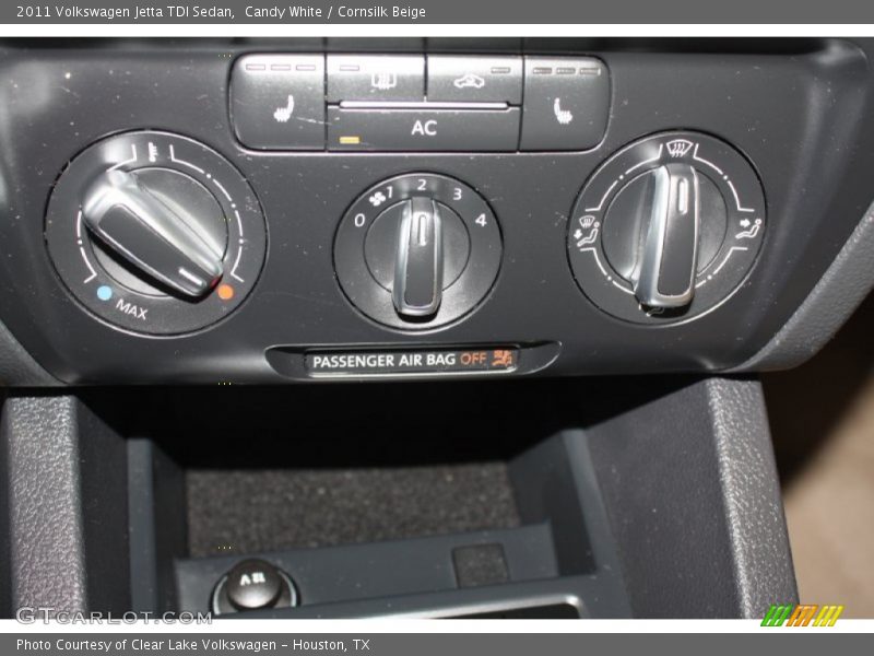 Candy White / Cornsilk Beige 2011 Volkswagen Jetta TDI Sedan