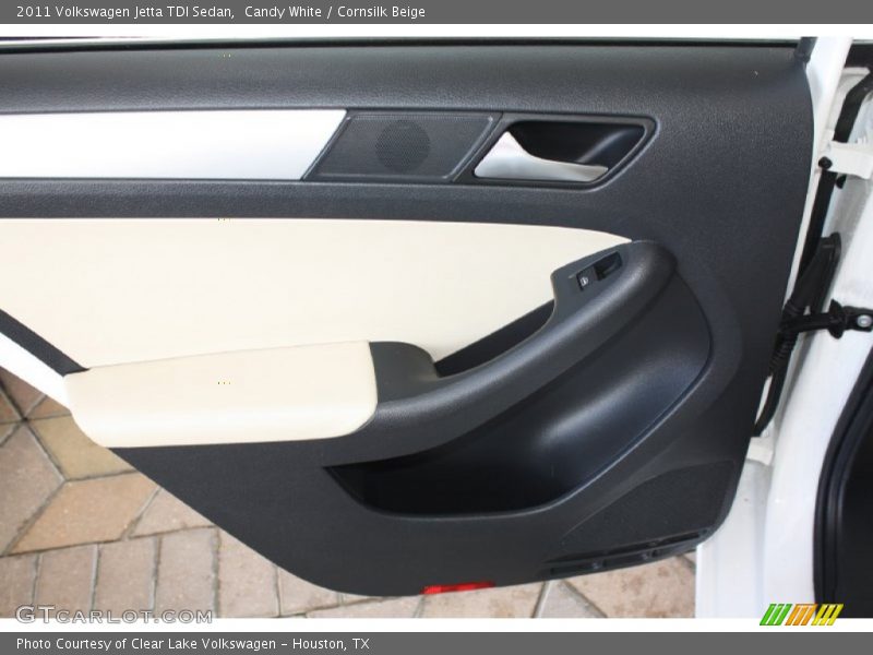 Candy White / Cornsilk Beige 2011 Volkswagen Jetta TDI Sedan