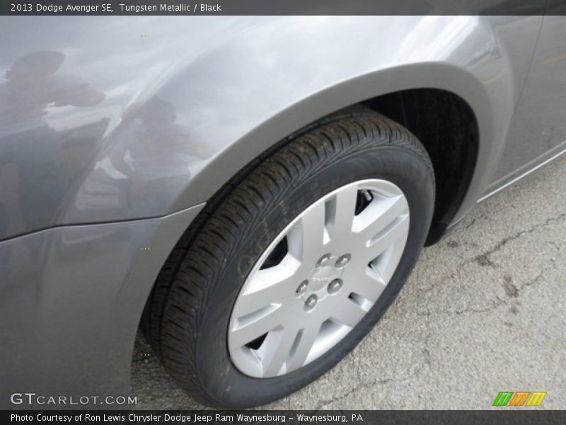 Tungsten Metallic / Black 2013 Dodge Avenger SE
