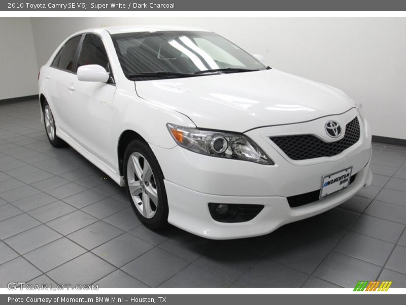Super White / Dark Charcoal 2010 Toyota Camry SE V6