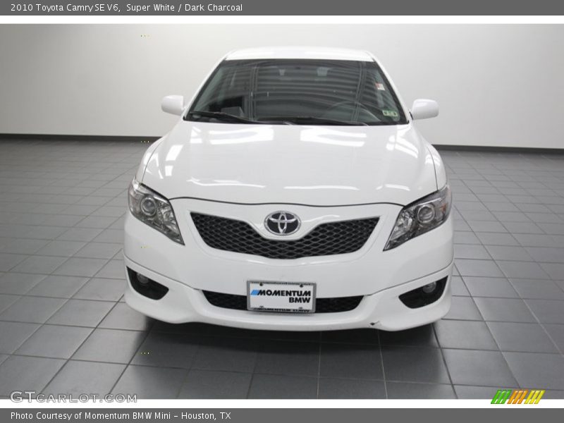 Super White / Dark Charcoal 2010 Toyota Camry SE V6