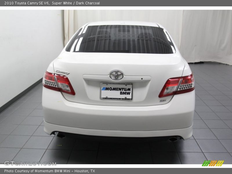 Super White / Dark Charcoal 2010 Toyota Camry SE V6