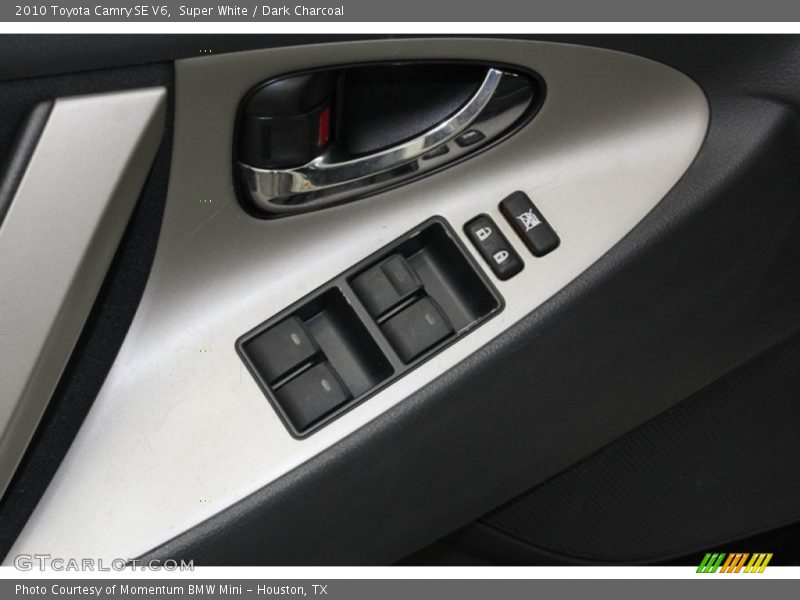 Super White / Dark Charcoal 2010 Toyota Camry SE V6