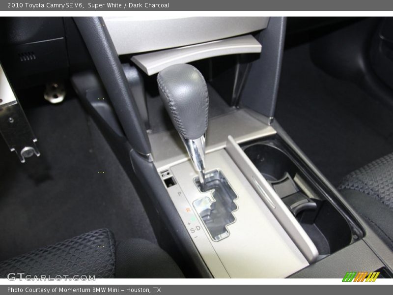Super White / Dark Charcoal 2010 Toyota Camry SE V6