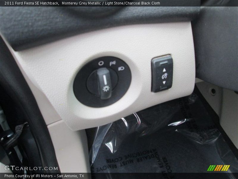 Monterey Grey Metallic / Light Stone/Charcoal Black Cloth 2011 Ford Fiesta SE Hatchback