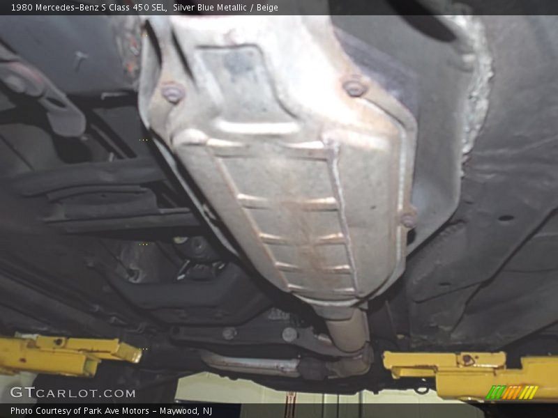 Undercarriage of 1980 S Class 450 SEL