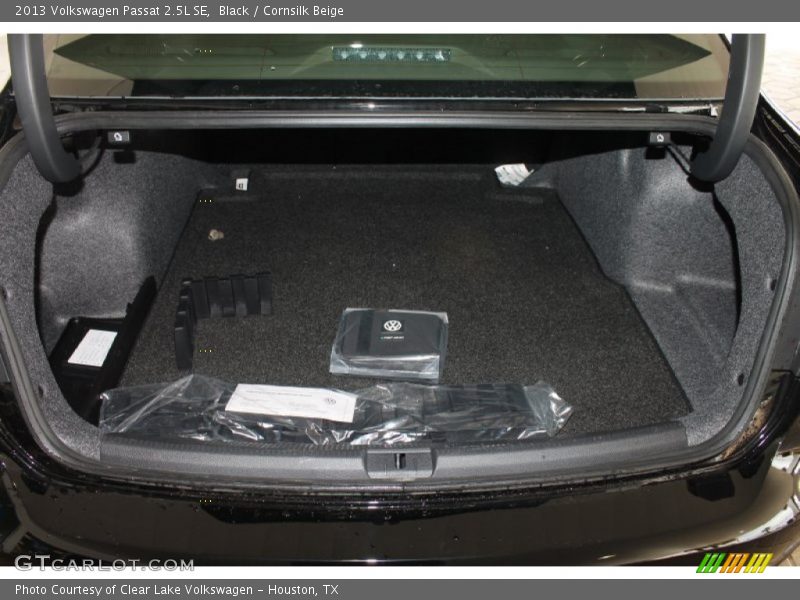 Black / Cornsilk Beige 2013 Volkswagen Passat 2.5L SE
