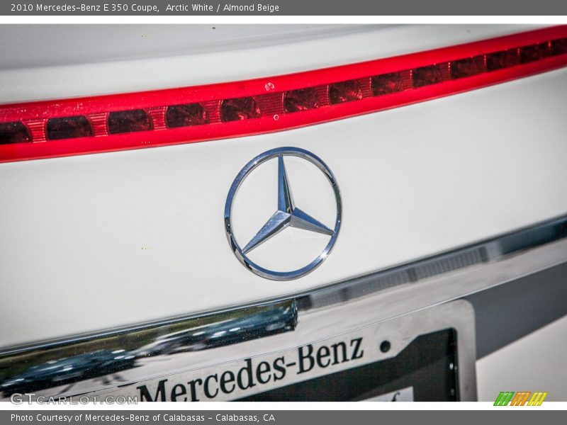 Arctic White / Almond Beige 2010 Mercedes-Benz E 350 Coupe