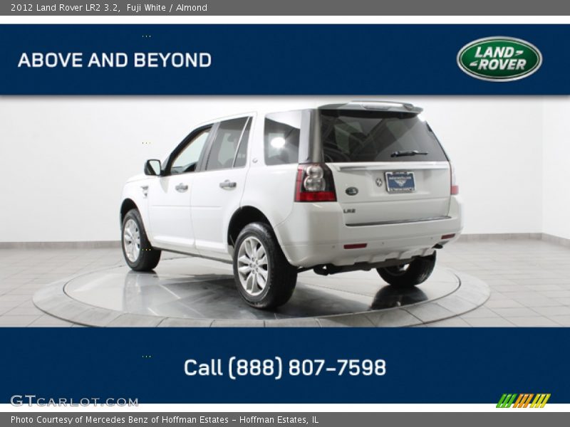 Fuji White / Almond 2012 Land Rover LR2 3.2