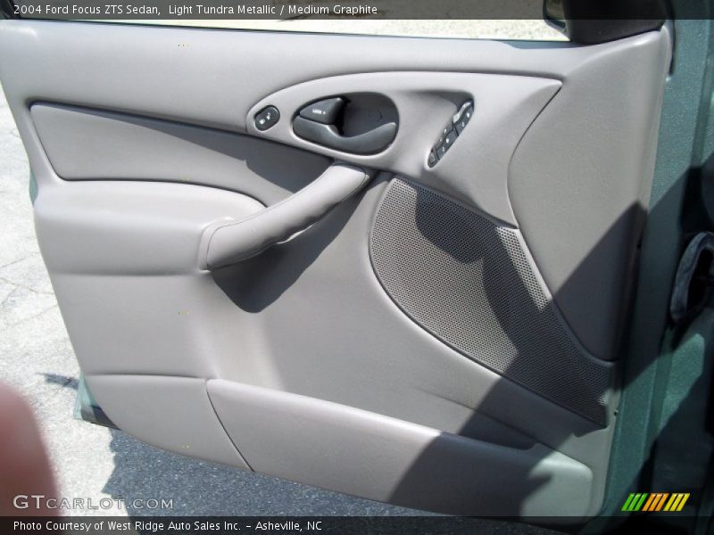 Light Tundra Metallic / Medium Graphite 2004 Ford Focus ZTS Sedan