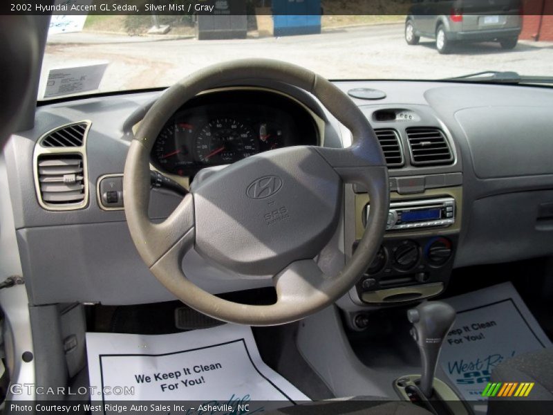 Silver Mist / Gray 2002 Hyundai Accent GL Sedan