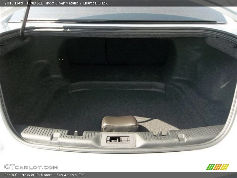 Ingot Silver Metallic / Charcoal Black 2013 Ford Taurus SEL