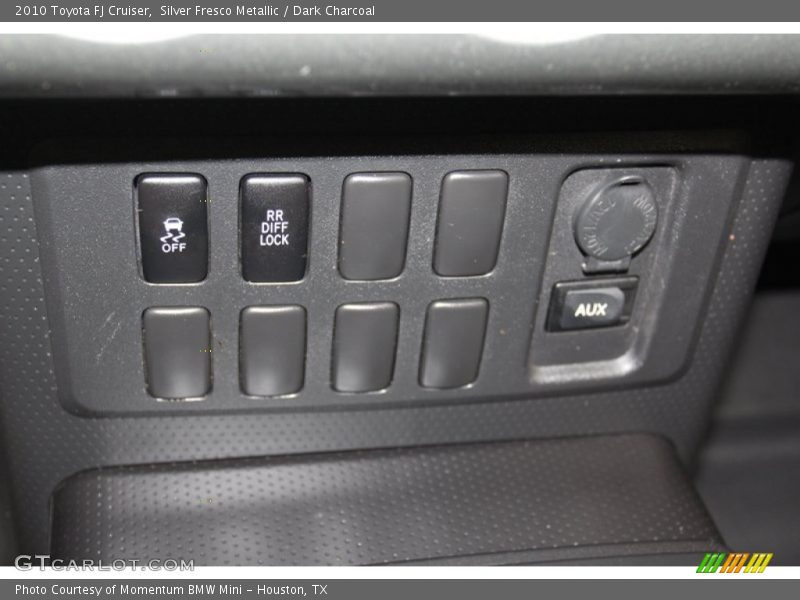 Silver Fresco Metallic / Dark Charcoal 2010 Toyota FJ Cruiser