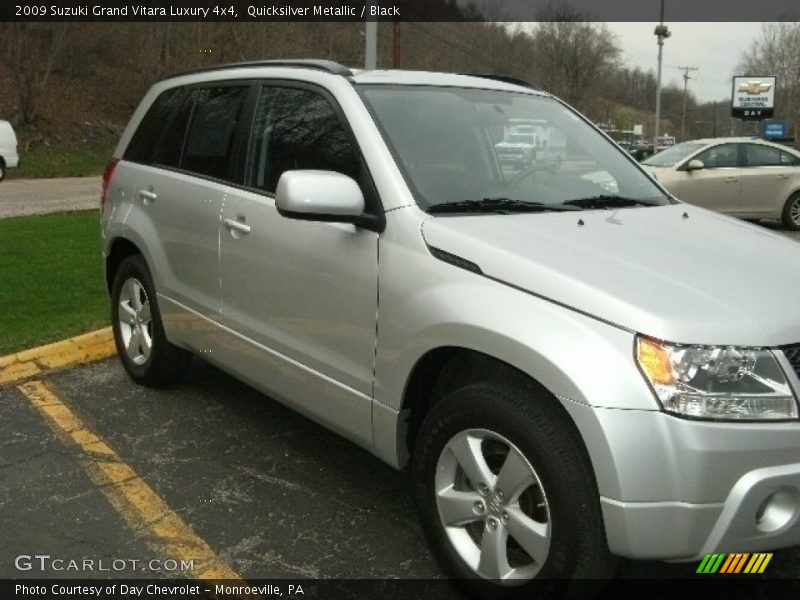 Quicksilver Metallic / Black 2009 Suzuki Grand Vitara Luxury 4x4