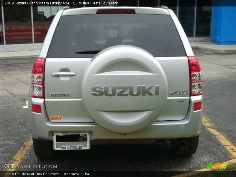 Quicksilver Metallic / Black 2009 Suzuki Grand Vitara Luxury 4x4