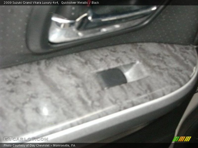 Quicksilver Metallic / Black 2009 Suzuki Grand Vitara Luxury 4x4