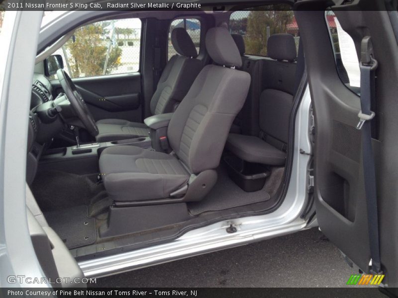 Radiant Silver Metallic / Graphite 2011 Nissan Frontier S King Cab