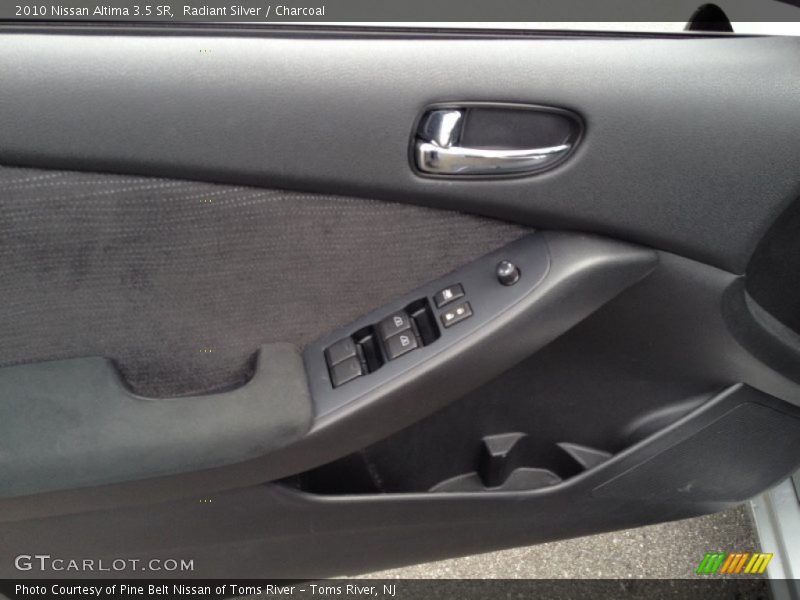 Radiant Silver / Charcoal 2010 Nissan Altima 3.5 SR