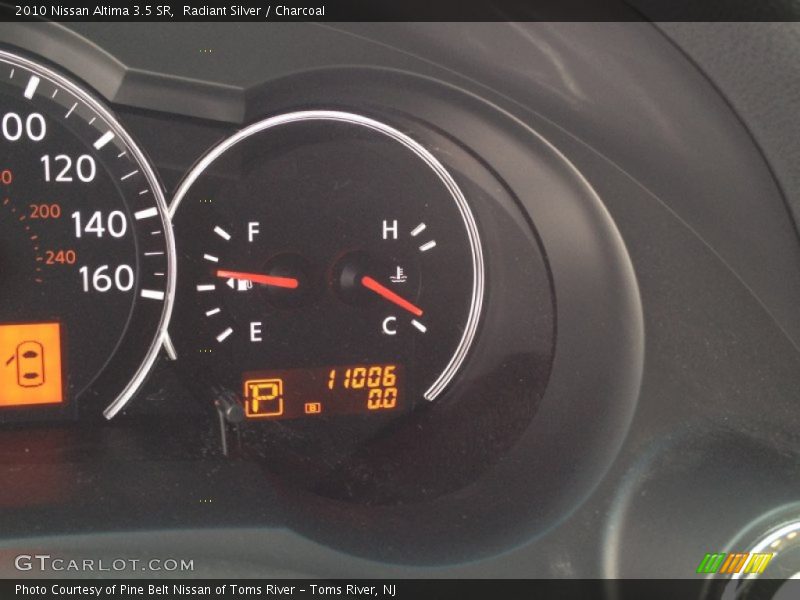 Radiant Silver / Charcoal 2010 Nissan Altima 3.5 SR