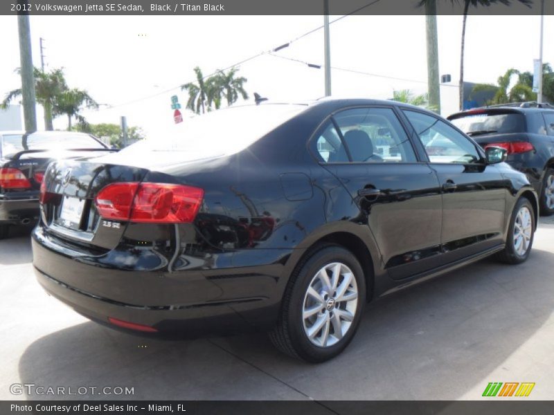 Black / Titan Black 2012 Volkswagen Jetta SE Sedan