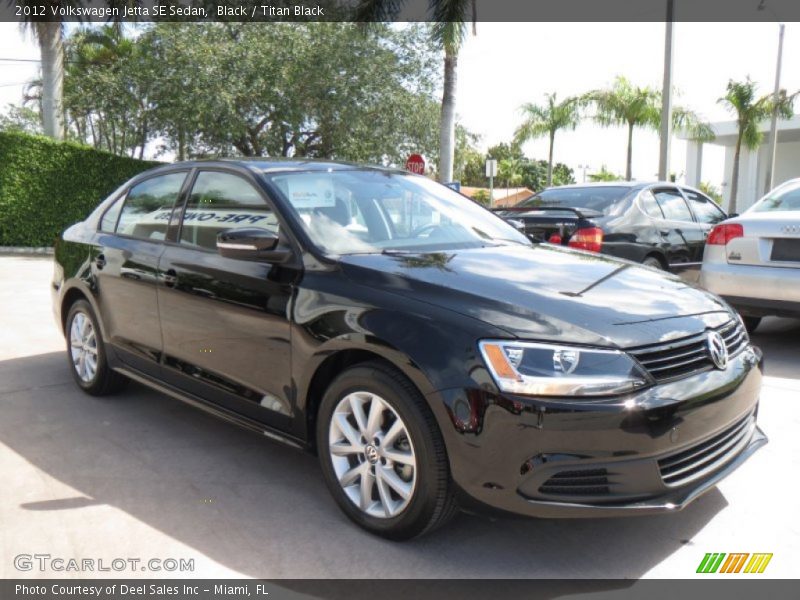 Black / Titan Black 2012 Volkswagen Jetta SE Sedan