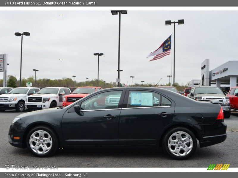 Atlantis Green Metallic / Camel 2010 Ford Fusion SE