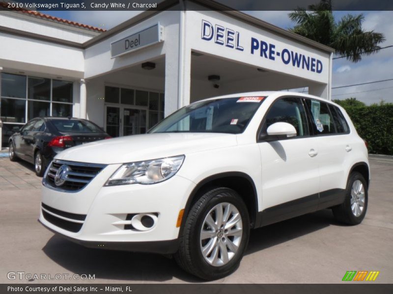 Candy White / Charcoal 2010 Volkswagen Tiguan S