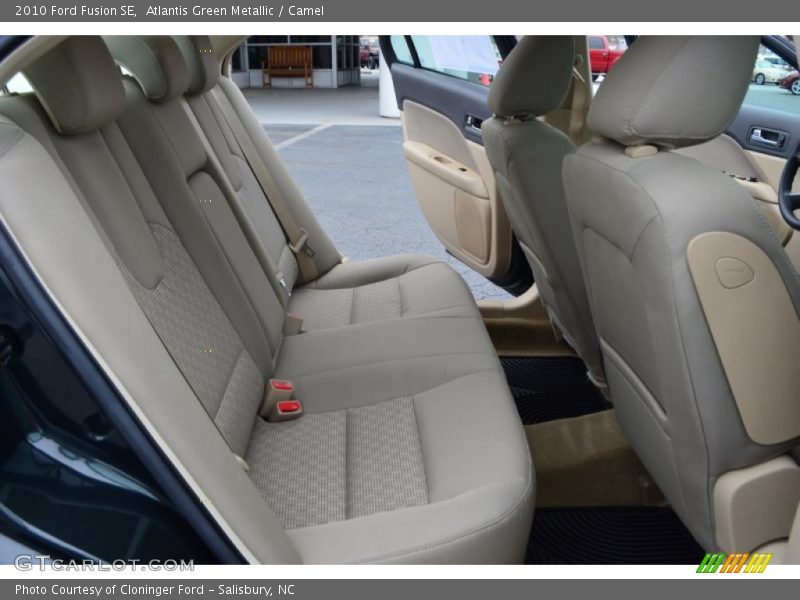 Atlantis Green Metallic / Camel 2010 Ford Fusion SE