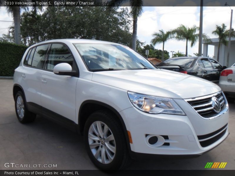Candy White / Charcoal 2010 Volkswagen Tiguan S