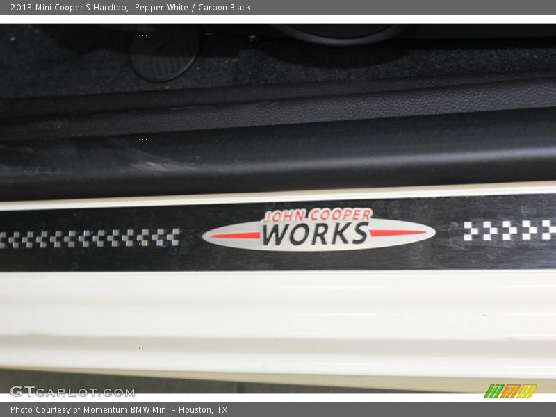 Pepper White / Carbon Black 2013 Mini Cooper S Hardtop