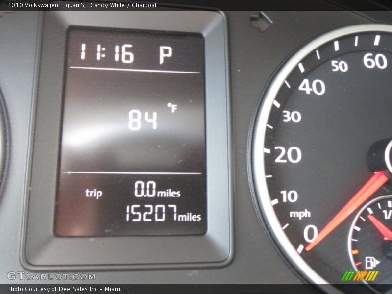 Candy White / Charcoal 2010 Volkswagen Tiguan S