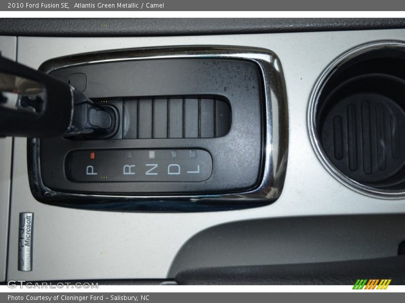 Atlantis Green Metallic / Camel 2010 Ford Fusion SE