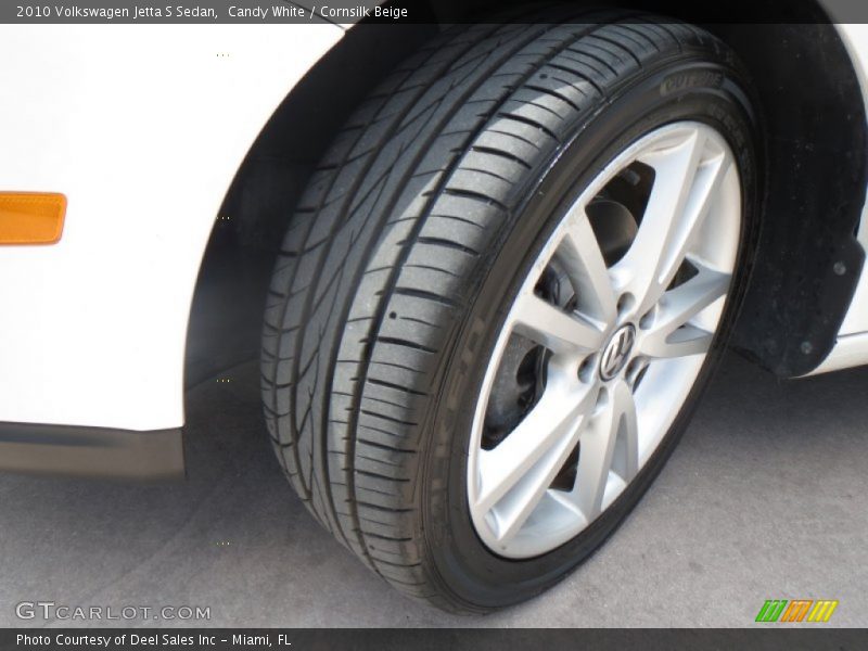 Candy White / Cornsilk Beige 2010 Volkswagen Jetta S Sedan