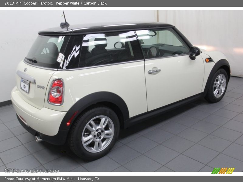 Pepper White / Carbon Black 2013 Mini Cooper Hardtop