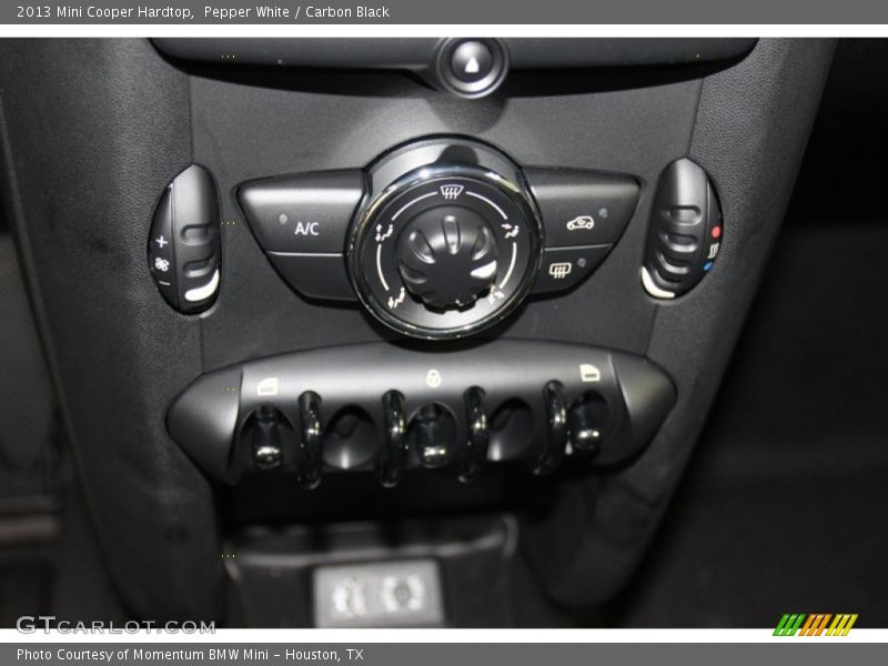 Pepper White / Carbon Black 2013 Mini Cooper Hardtop