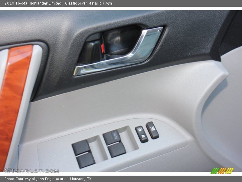 Classic Silver Metallic / Ash 2010 Toyota Highlander Limited