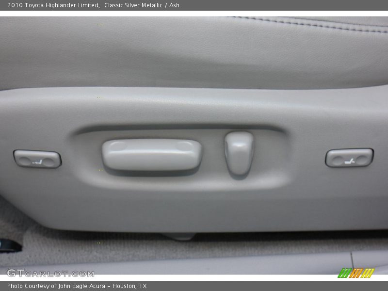 Classic Silver Metallic / Ash 2010 Toyota Highlander Limited