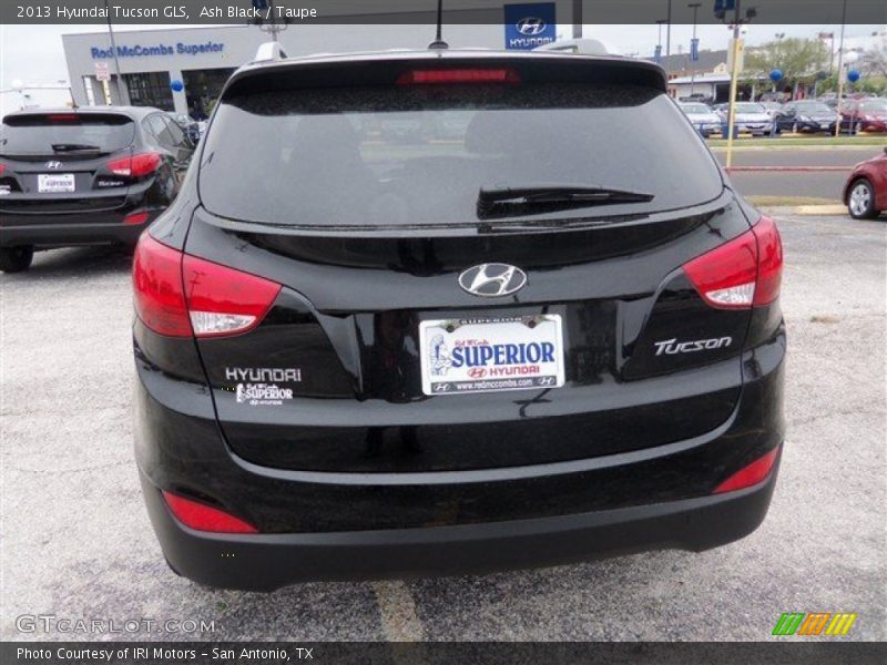Ash Black / Taupe 2013 Hyundai Tucson GLS
