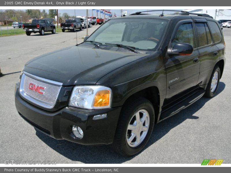 Onyx Black / Light Gray 2005 GMC Envoy Denali 4x4