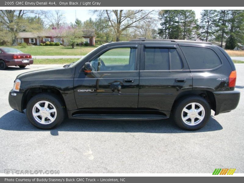 Onyx Black / Light Gray 2005 GMC Envoy Denali 4x4
