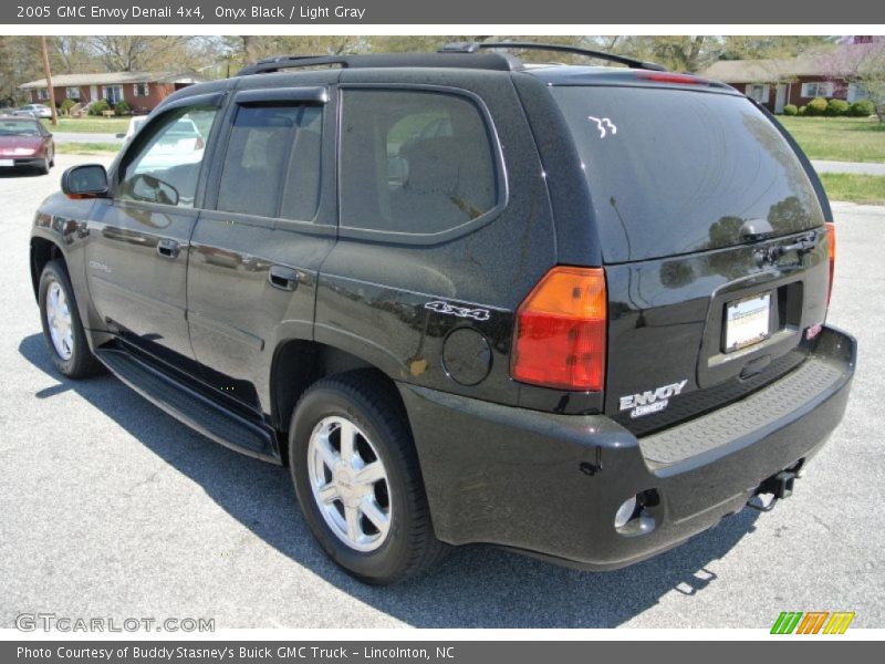 Onyx Black / Light Gray 2005 GMC Envoy Denali 4x4