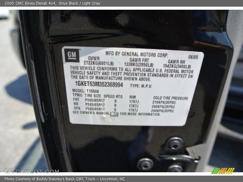 Onyx Black / Light Gray 2005 GMC Envoy Denali 4x4
