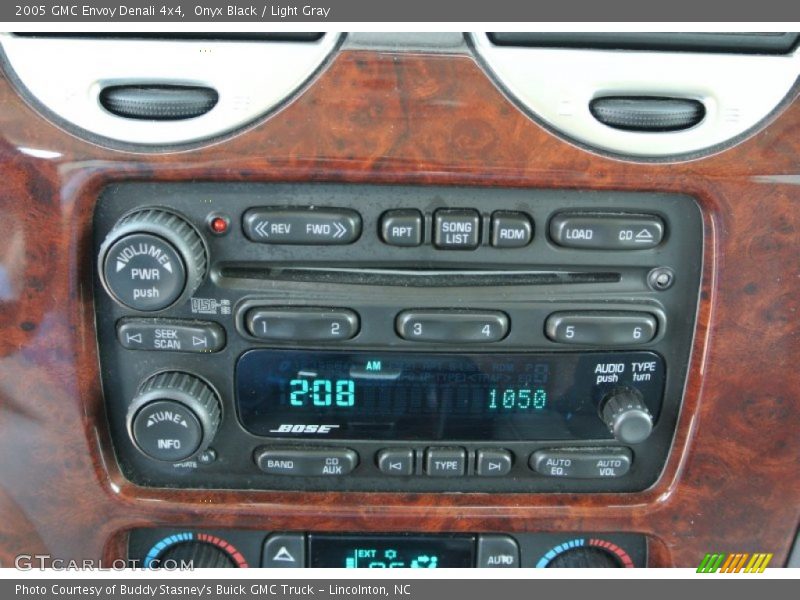 Onyx Black / Light Gray 2005 GMC Envoy Denali 4x4