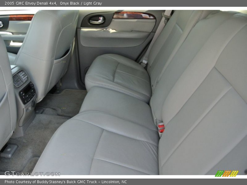 Onyx Black / Light Gray 2005 GMC Envoy Denali 4x4