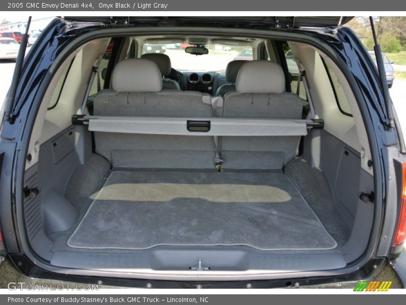  2005 Envoy Denali 4x4 Trunk